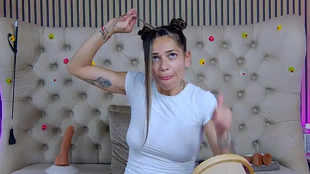 PlayfulShow webcam