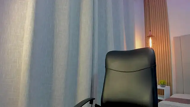 Victoria_Rosee webcam