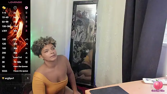 chloe_kisses webcam