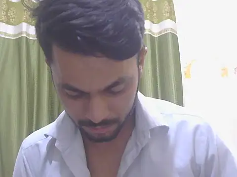 Stubborndesiboy live cam on StripChat