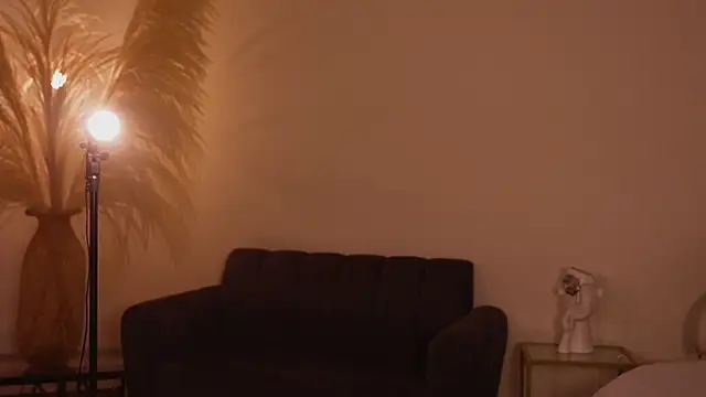 soidai_miiu (F young) - suck hard dildo kitten 👿😈
