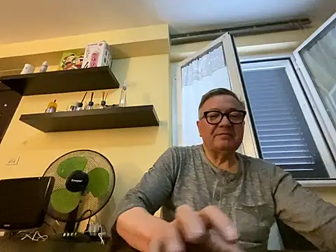 YOU6me live cam on StripChat