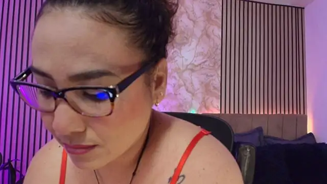 JuliRamirez webcam