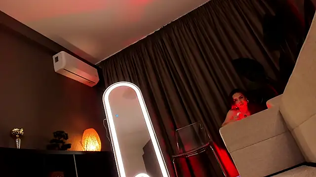 Red_Kim live cam on StripChat