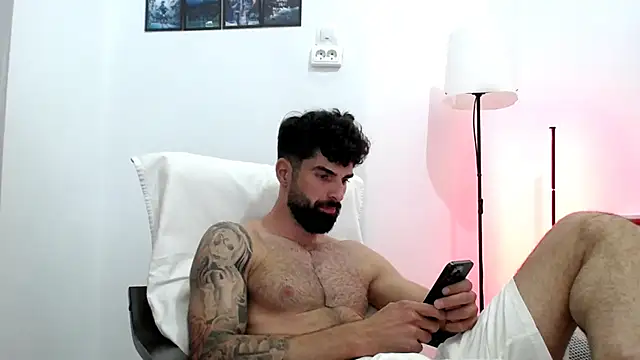 Verycutex live cam on StripChat