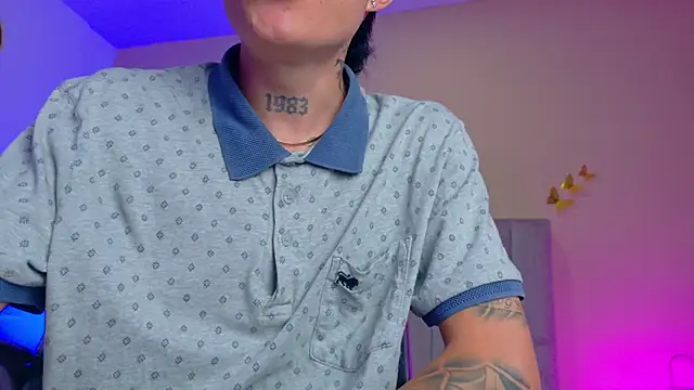 Nascary_Fox live cam on StripChat