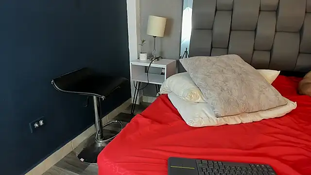 Charlie___Musk live cam on StripChat