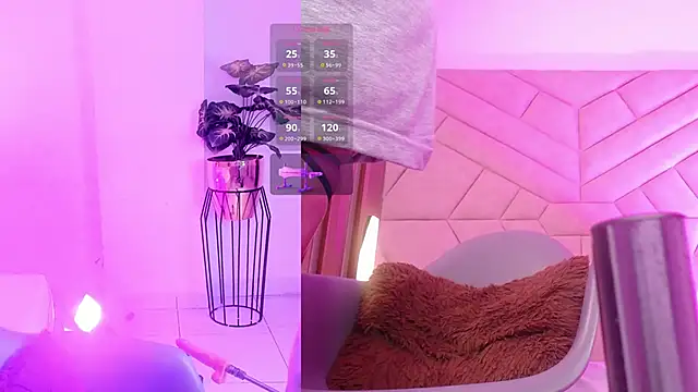 NicoleJons_ webcam
