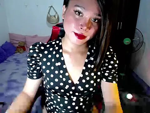 sofiathe1st live cam on StripChat