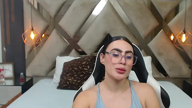 MartinaaFit live cam on StripChat