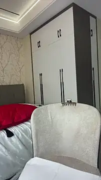 mo-mo-69 live sex cam