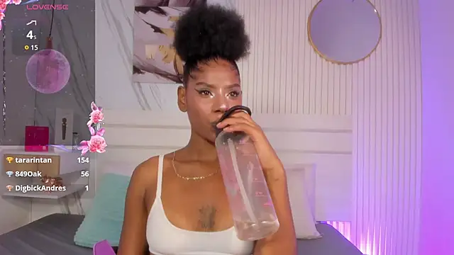 Afro_Luna webcam