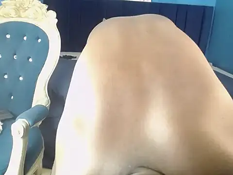 William_Bennett live cam on StripChat