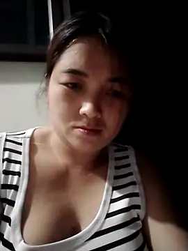 Giee00 live cam on StripChat