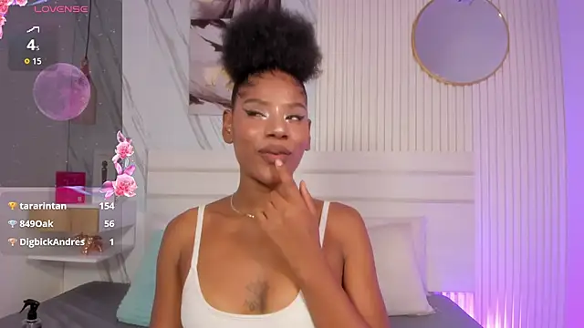 Afro_Luna webcam