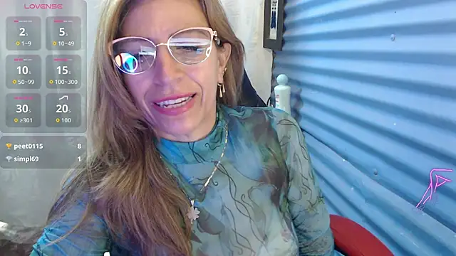 Chayla_Ruiz live cam on StripChat