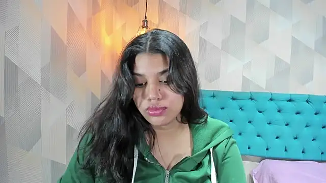 LindaBreeS webcam