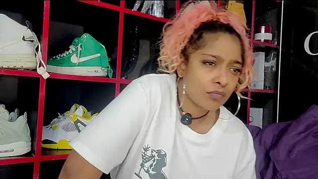 Indianbrownie webcam