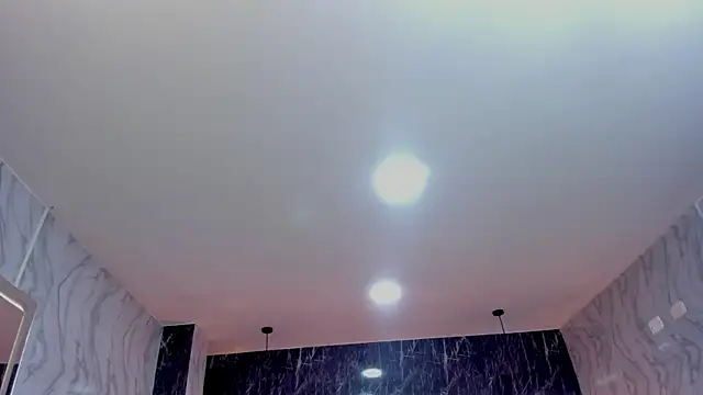 LatinaHoleQueen webcam