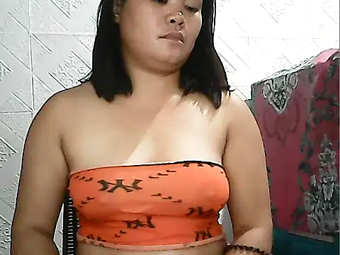 CreamyPussy4uxx webcam