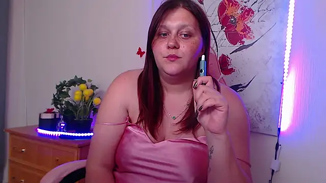 Alisawoods_ webcam