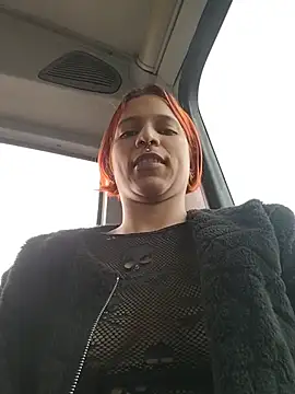 Mia_0-4 webcam