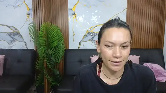 alonddra_tay webcam