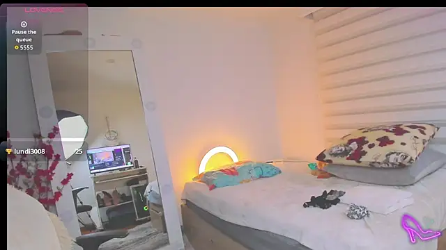 SharonVelvet webcam