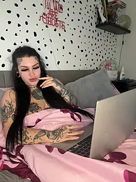 tempzzz12 live cam on StripChat
