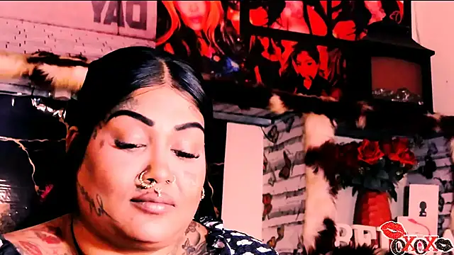 indian_dreamgirl webcam