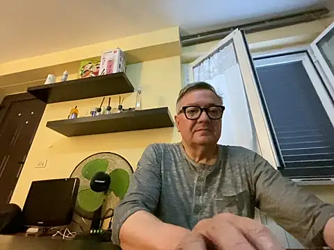 you6me - YOU6me's free webcam - UK Sex Cams