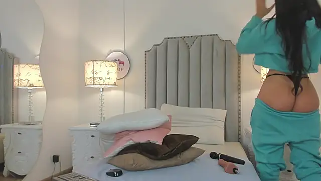 Valentina_Ross_ live cam on StripChat