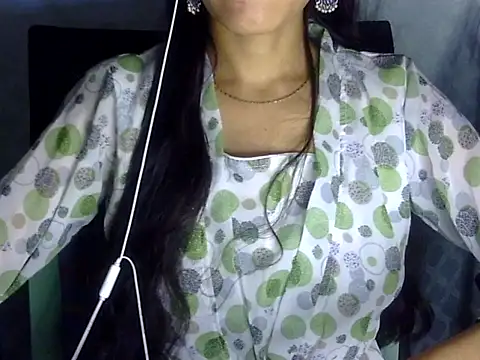 Shazi_1 live cam on StripChat