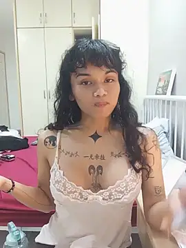 estradiolist live cam on StripChat
