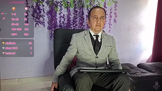 GreisyAndHazzan live cam on StripChat