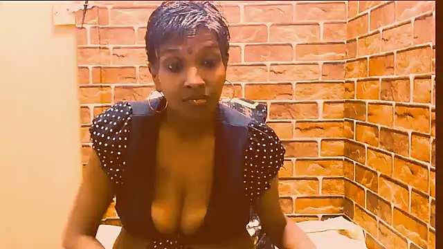 Fuckable_Nasty_MILF live cam on StripChat