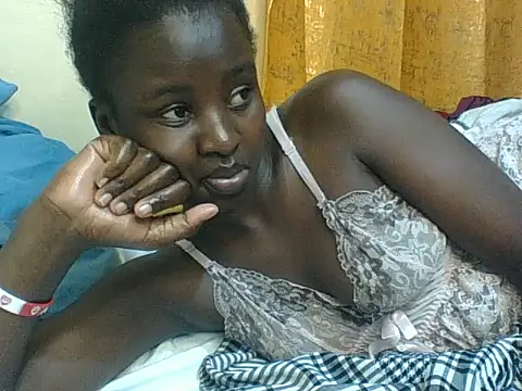 Sexxy-skinny live cam on StripChat