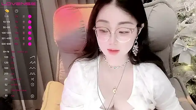 Monica-666888- webcam