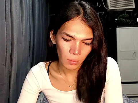 GORGEOUS_CARMEE webcam