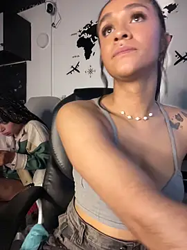 Isabella-Teen webcam