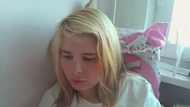 HornyElena webcam