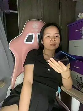 Ivy_Trix2 webcam