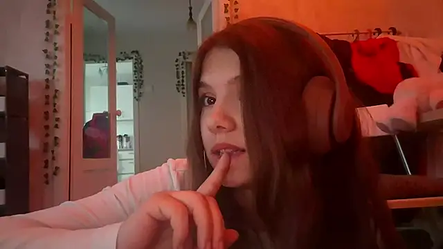 small_joke - Small_joke's free webcam - UK Sex Cams