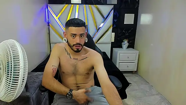 brunocarzon - BrunoCarzon's free webcam - UK Sex Cams