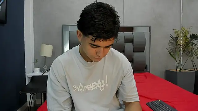 Charlie___Musk live cam on StripChat