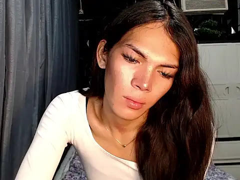 GORGEOUS_CARMEE webcam