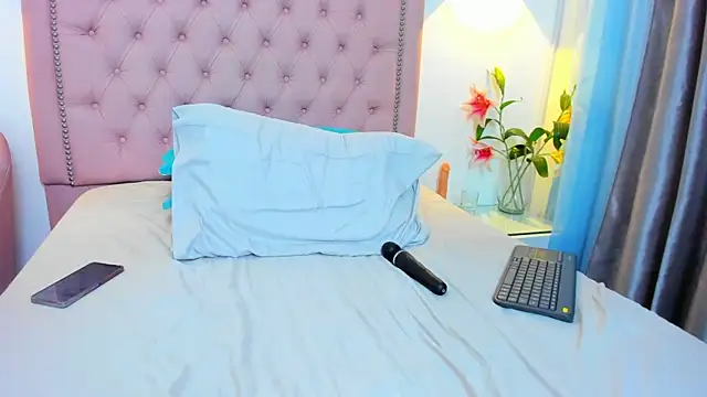 Paulynavera webcam
