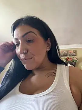 LittleMissEeve webcam