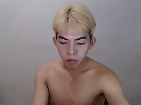 Urhotsilverboy webcam