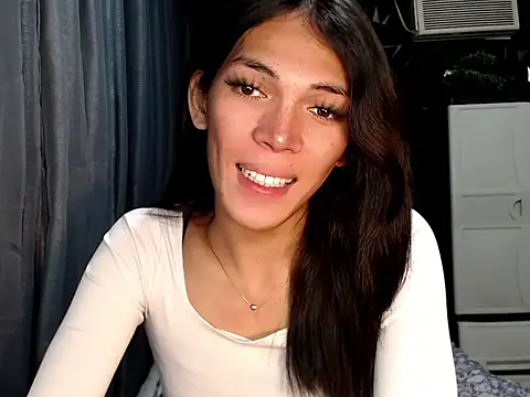 GORGEOUS_CARMEE webcam
